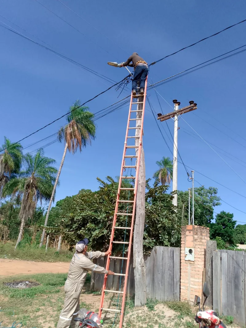Plan de Alumbrado Público: Mantenimiento y Colocado de Pantallas
