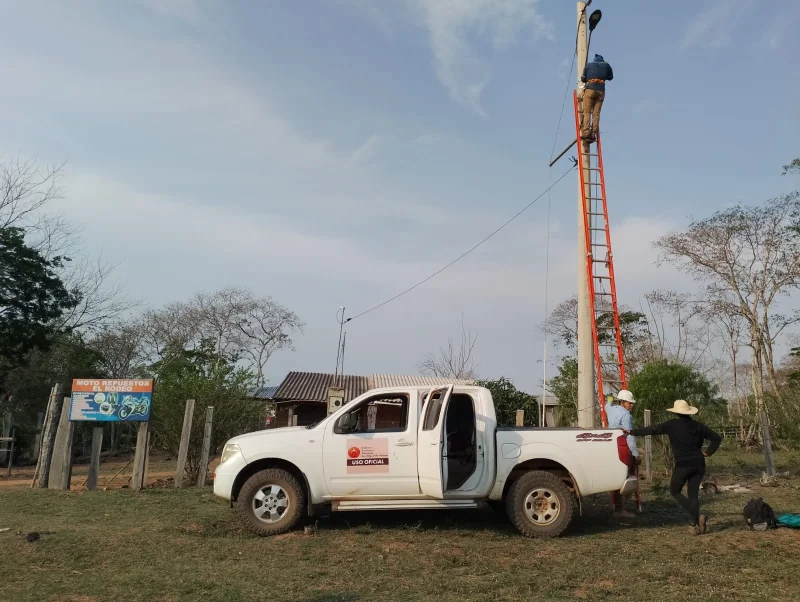 Reconstrucción del Sistema de Alumbrado Público (Santa Rosita de Lomerío)